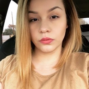 Meet your Posher, Roxana